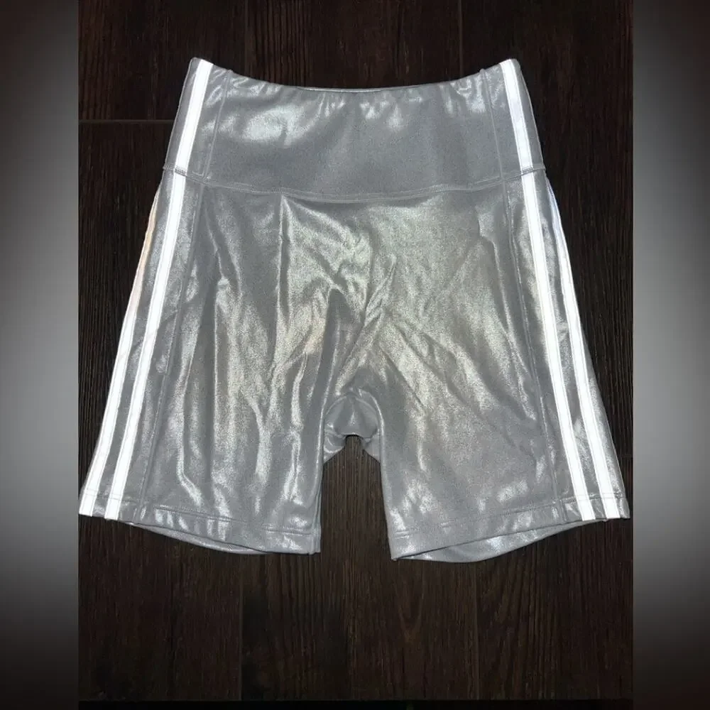 IVY PARK x Adidas Biker Short in Grey Silver Size SMALL - Picture 2 of 8